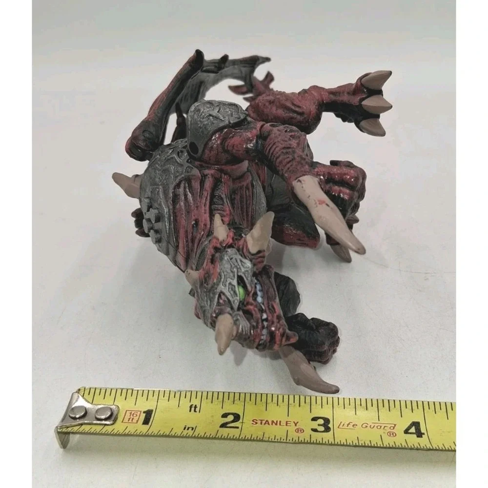 Very Rare 2005 Mega Bloks Clawdagger Red Dragon METAL AGES Tin Armour  9691